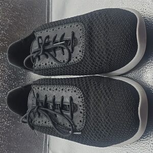 Cole Haan Ella black and white grand knit lace up sneakers size 11 woman